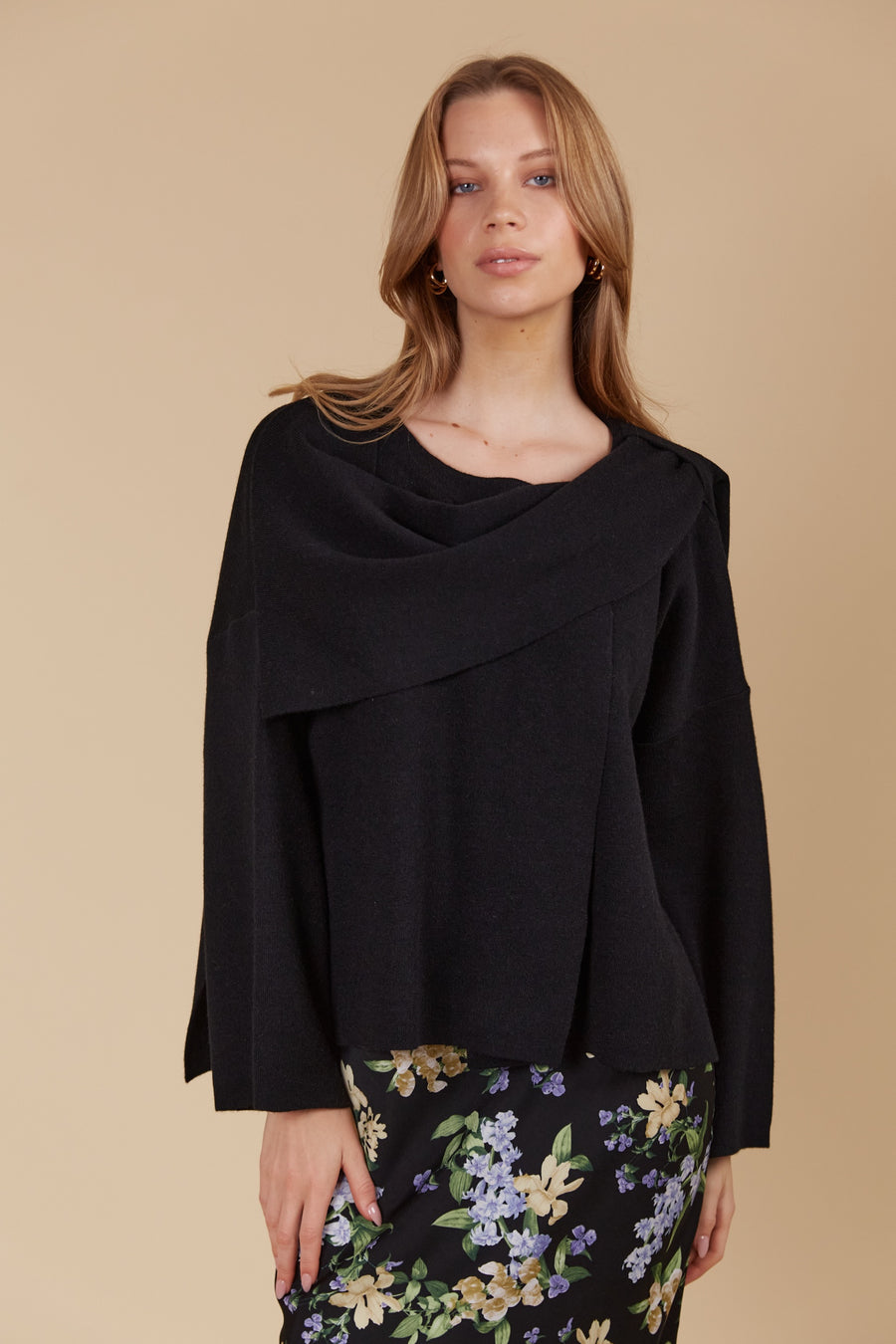 Selene Cape - Onyx