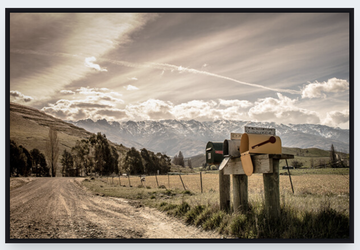 Box Frame - Mountains & Mail/40cm