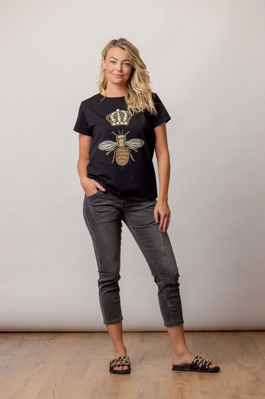 Queen Bee Tee - Black