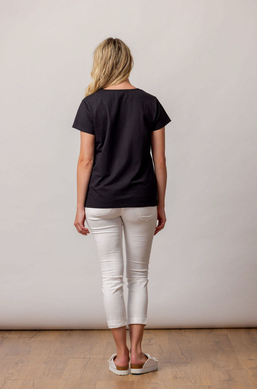 Queen Bee Tee - Black