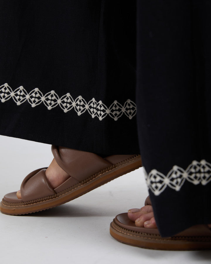 Nina Embroidered Pant - Black