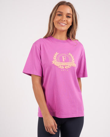 Squad Tee - Fuschia